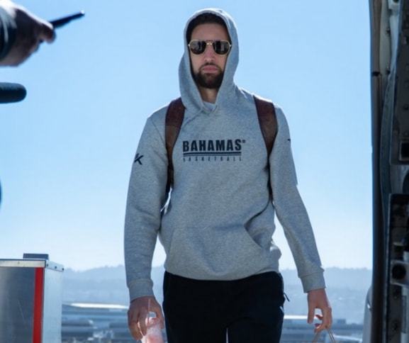 问鼎国际- 国际比赛日体能课后，丹佛掘金回应争议备战社区盾，质疑声仍在，更衣室氛围转暖