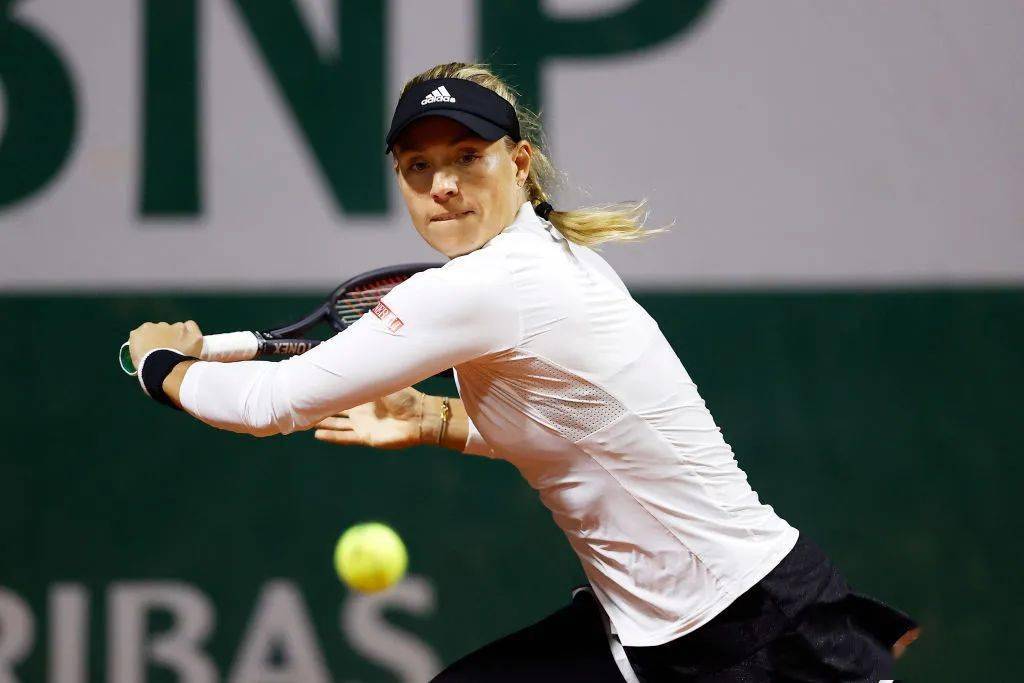 问鼎-穆古鲁扎在老鹰比赛中大胜，惊险取胜引发热议！的简单介绍