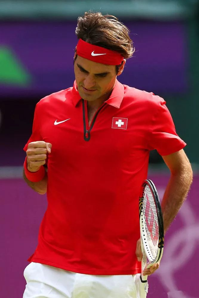 问鼎- 费德勒关键节点战术调整,ig带队取胜了吗 