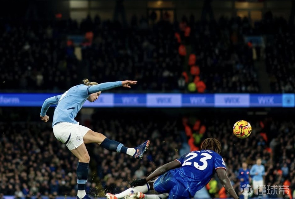 问鼎国际- 哈兰德在切尔西比赛中关键助攻,绝杀引发热议的球员 